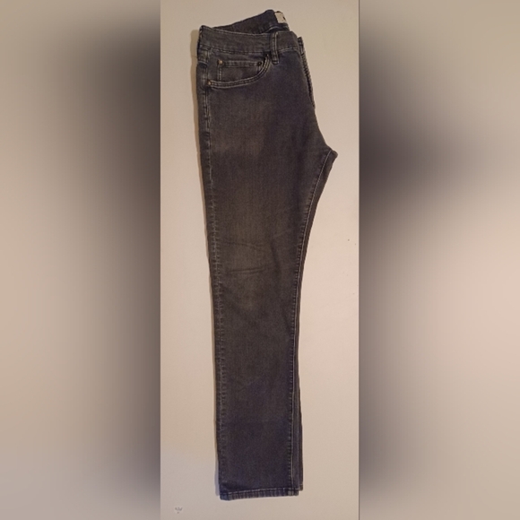 A Joseph Abboud Slim Fit Black Jeans - Picture 11 of 14